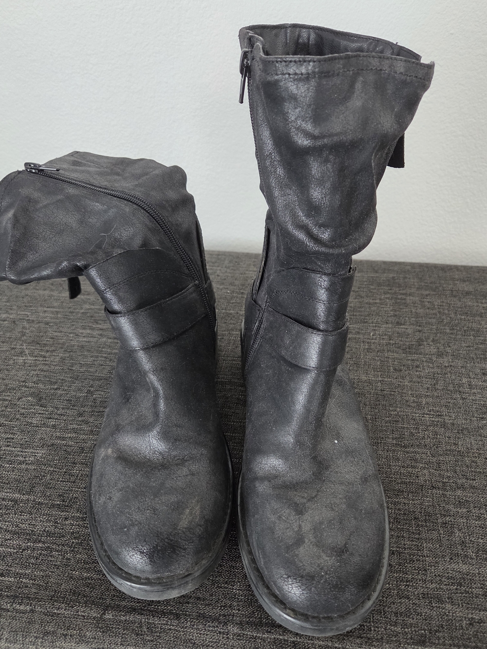 Fergie Men's Black Boot - Rugged Sole - Picture 3 of 3